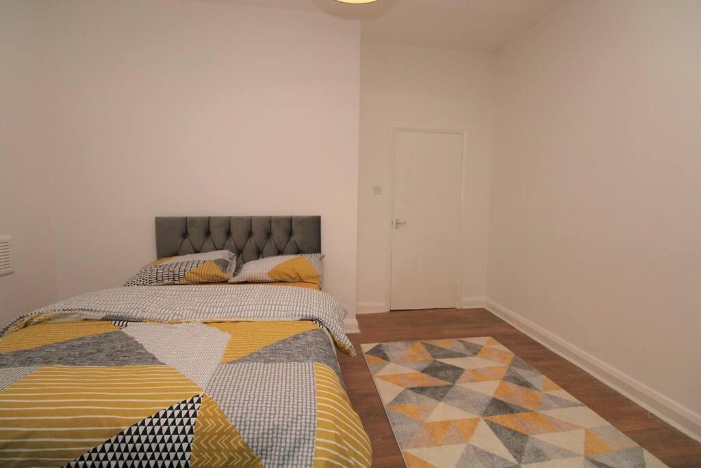런던 Ideal 2 Bed Flat Close To City 아파트 외부 사진